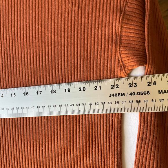 American Eagle Women’s Long sleeve Turtleneck Sweater size M, Solid Brown - Picture 4 of 8